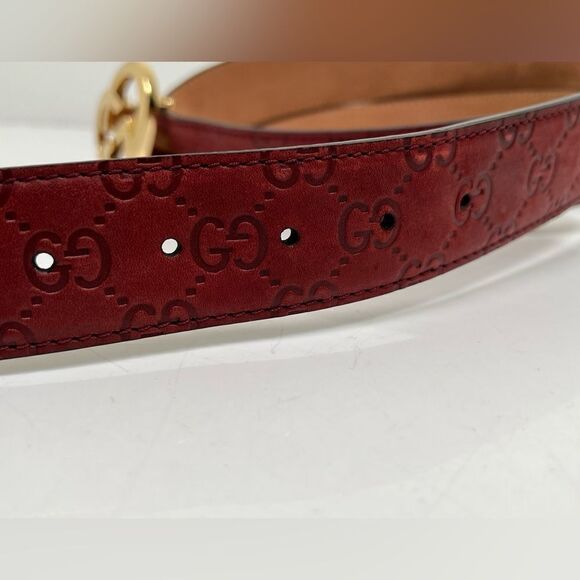 Gucci Guccisima Red Interlocking G Heart Gold Buckle Embossed Leather Belt  34 - Picture 4 of 6